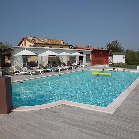 Agriturismo Le Capannacce Urbania Bagian luar foto
