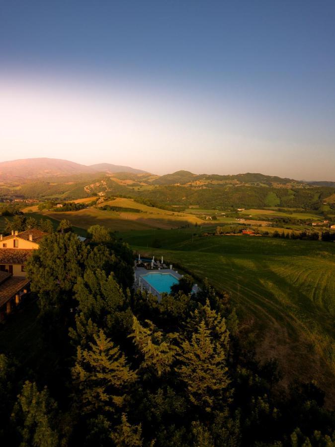 Agriturismo Le Capannacce Urbania Bagian luar foto