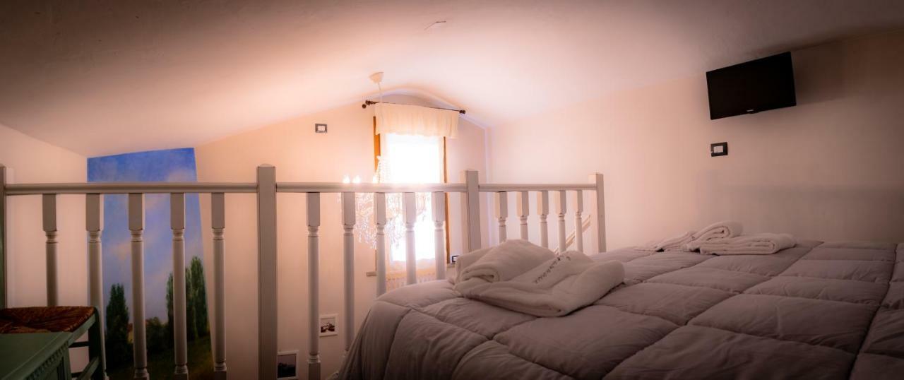 Agriturismo Le Capannacce Urbania Bagian luar foto