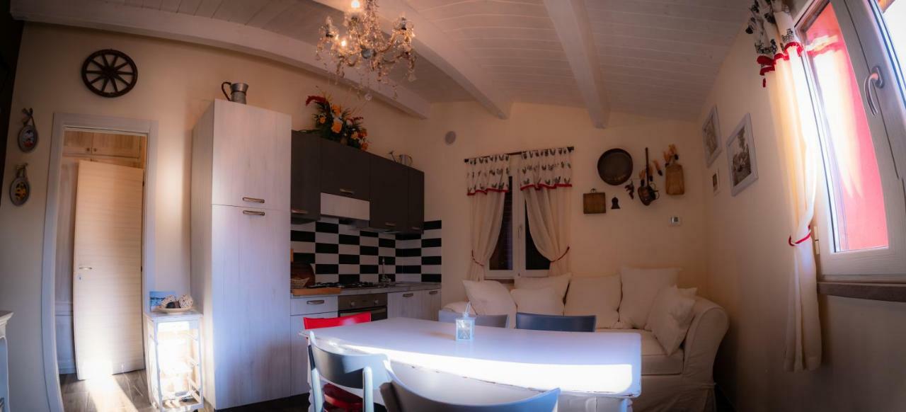 Agriturismo Le Capannacce Urbania Bagian luar foto